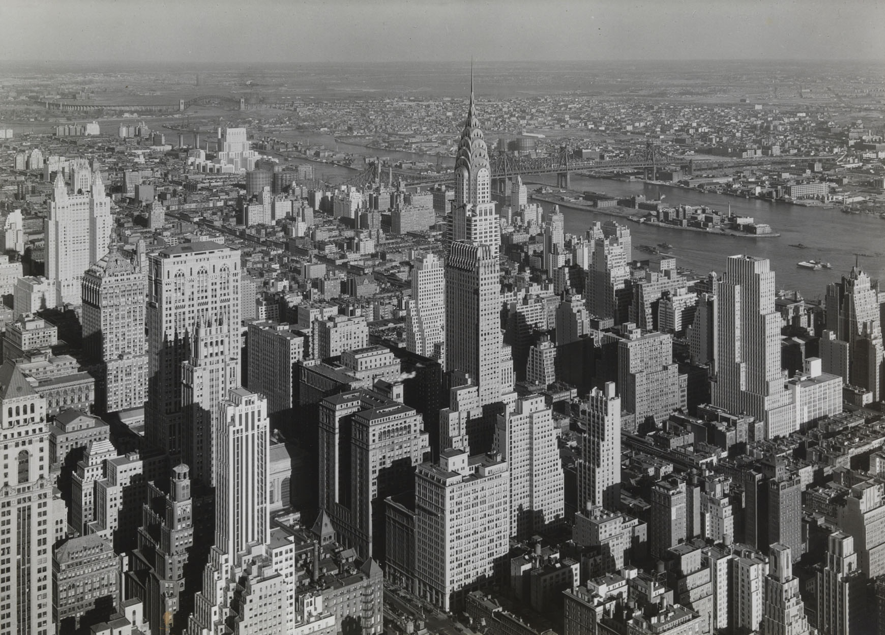 Manhattan, looking north-east, 1932 Photograph by Samuel H. Gottscho Museum of the City of New York, 39.20.2